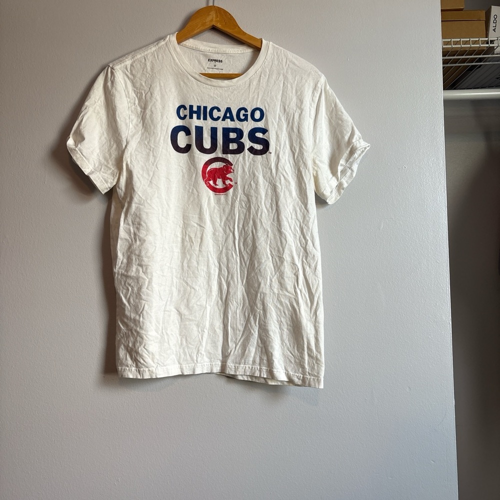 Express White Chicago Cubs Tee